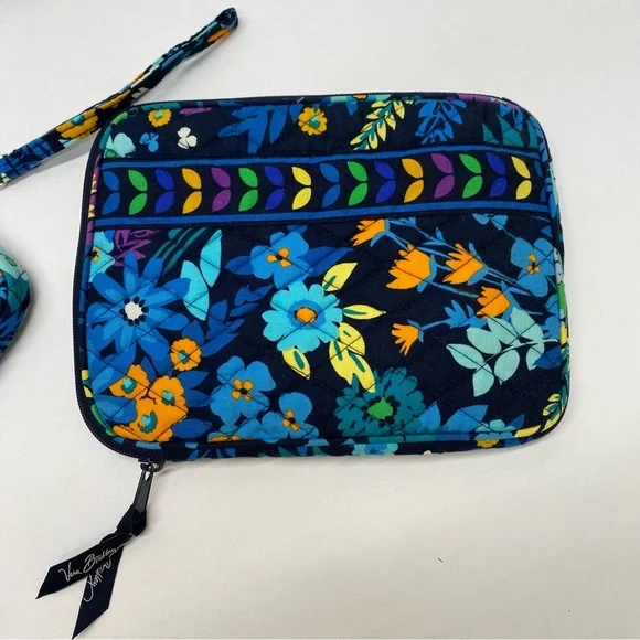 Vera Bradley Midnight Blue Floral Wallet Wristlet & Tablet Sleeve Zip Closure - Picture 3 of 14